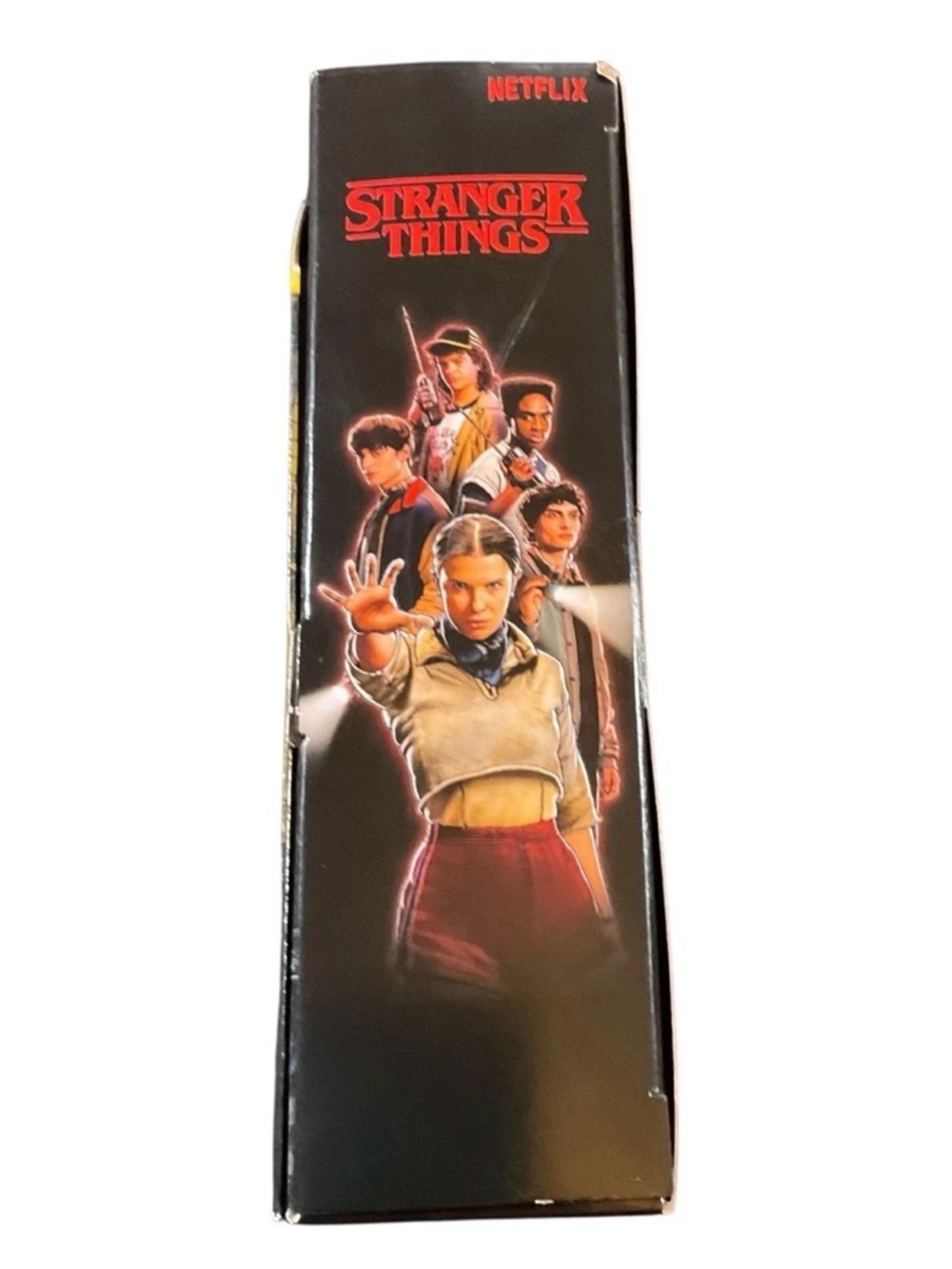 Netflix Stranger Things Hopper & Eleven Action Figure Set - Yellow - Picture 6 of 10